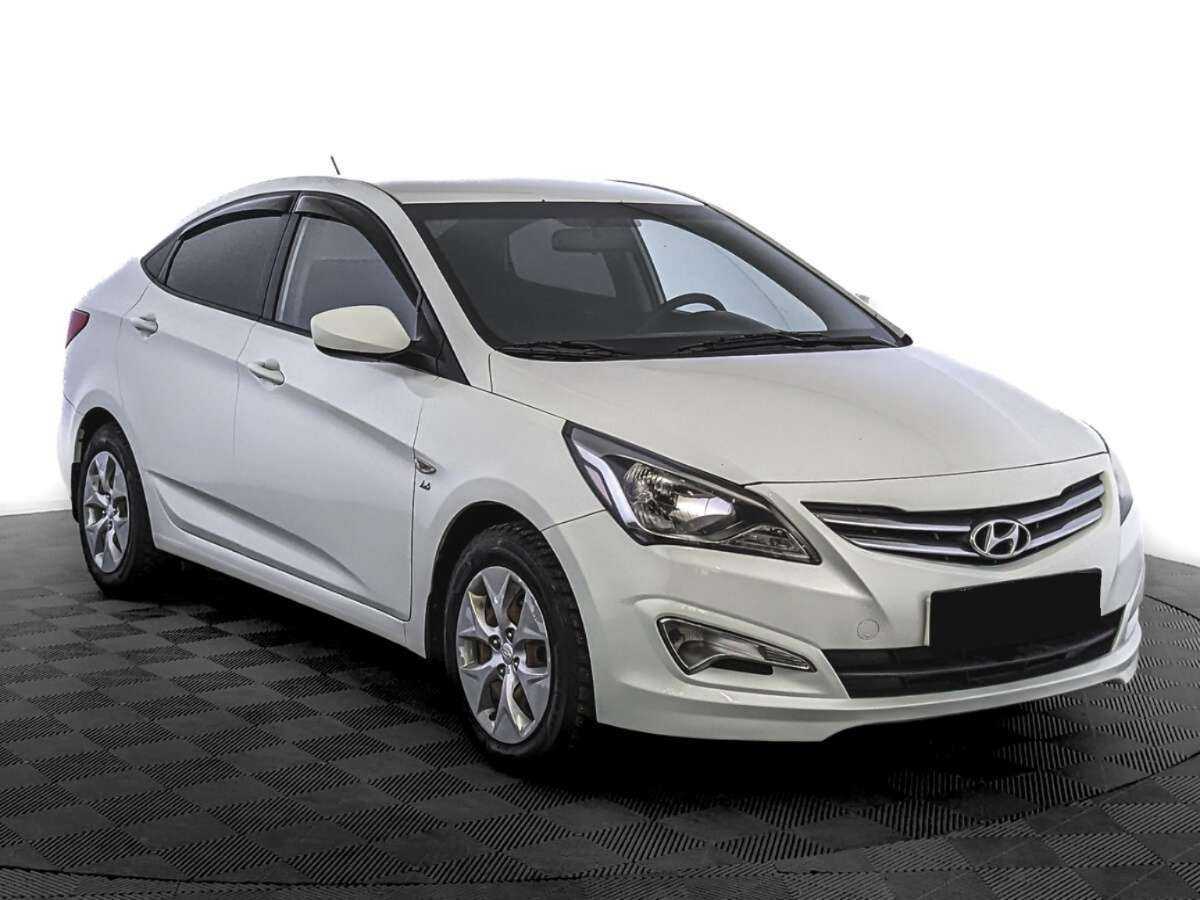 Купить Hyundai Solaris с пробегом. Фото: #1