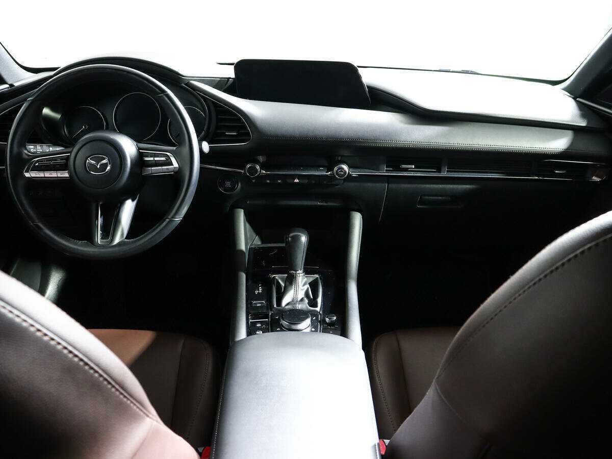 Купить Mazda 3 с пробегом. Фото: #11