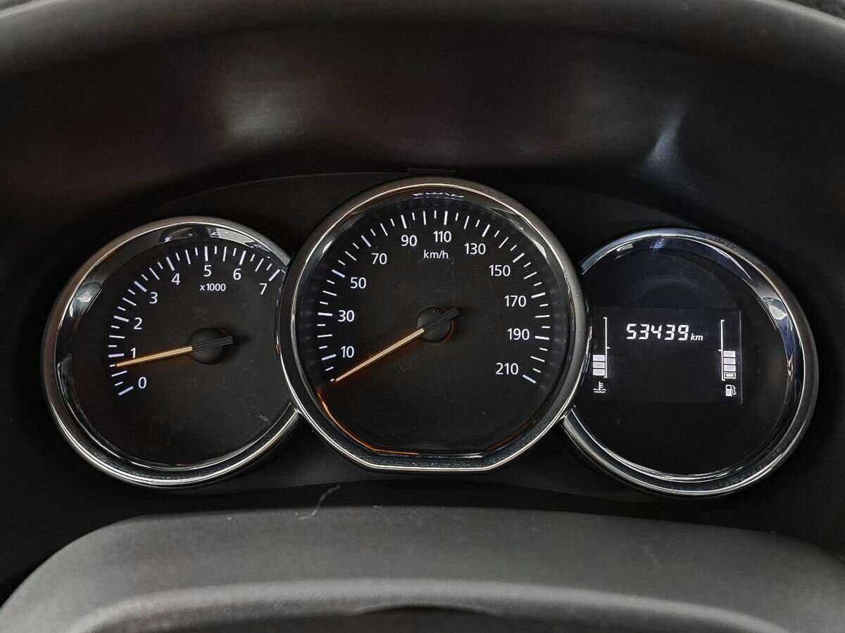 Купить Renault Logan с пробегом. Фото: #10