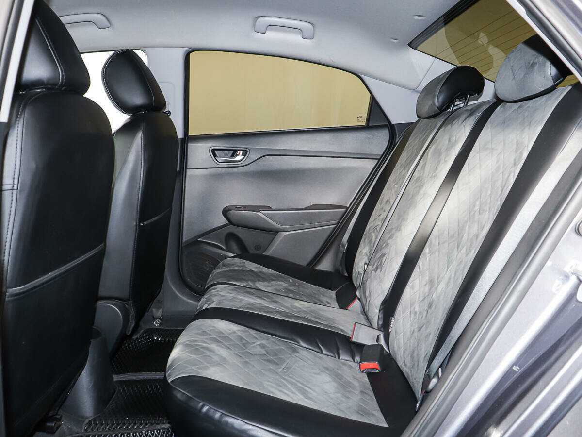 Купить Hyundai Solaris с пробегом. Фото: #9