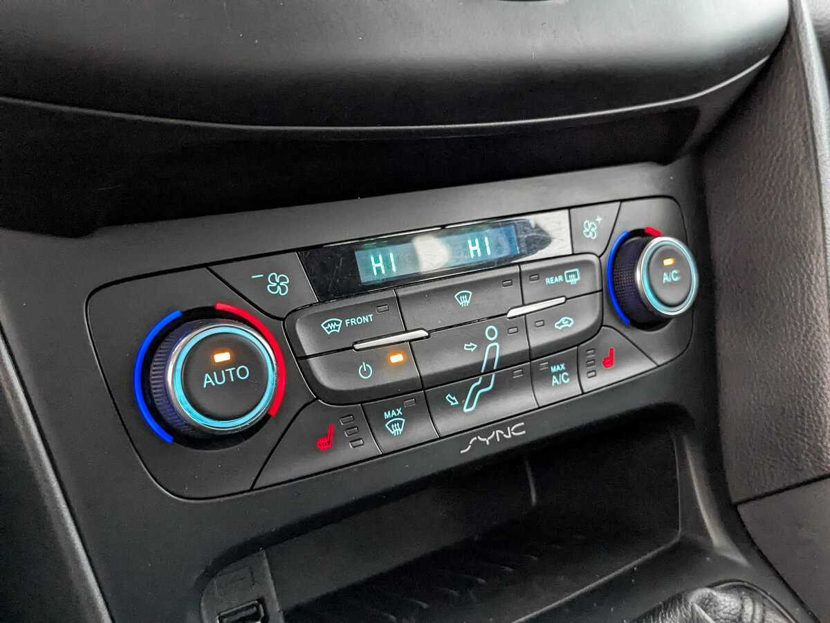 Купить Ford Focus с пробегом. Фото: #19