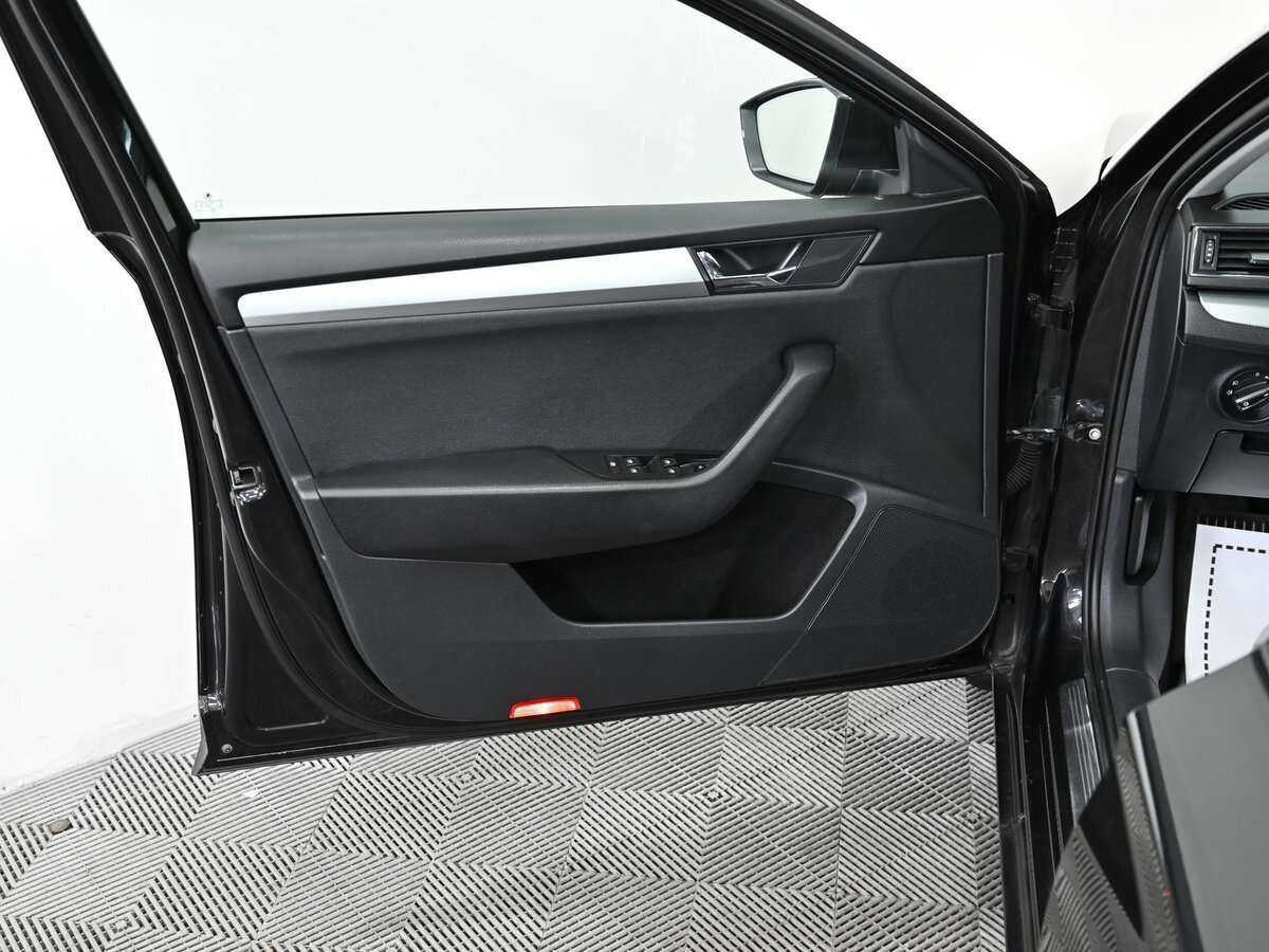 Купить Skoda Superb с пробегом. Фото: #7