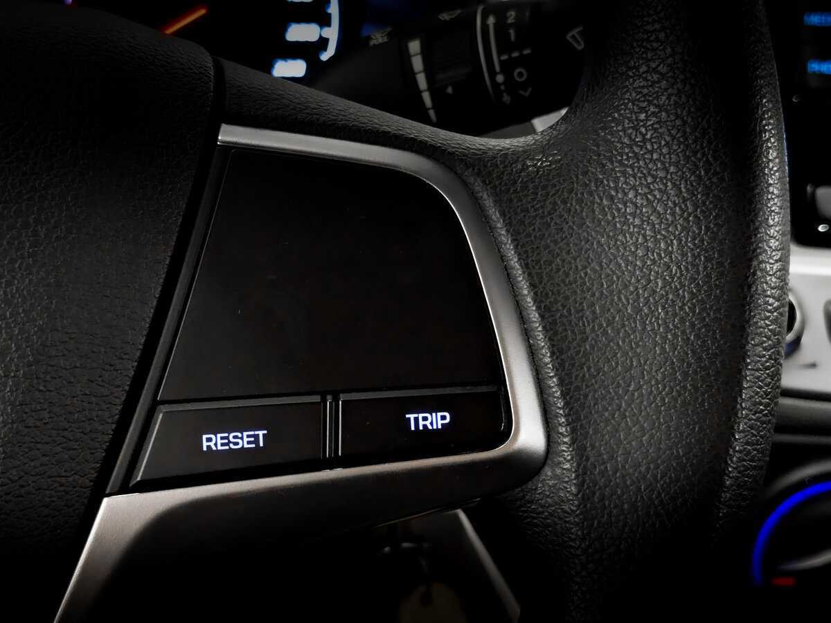 Купить Hyundai Solaris с пробегом. Фото: #26