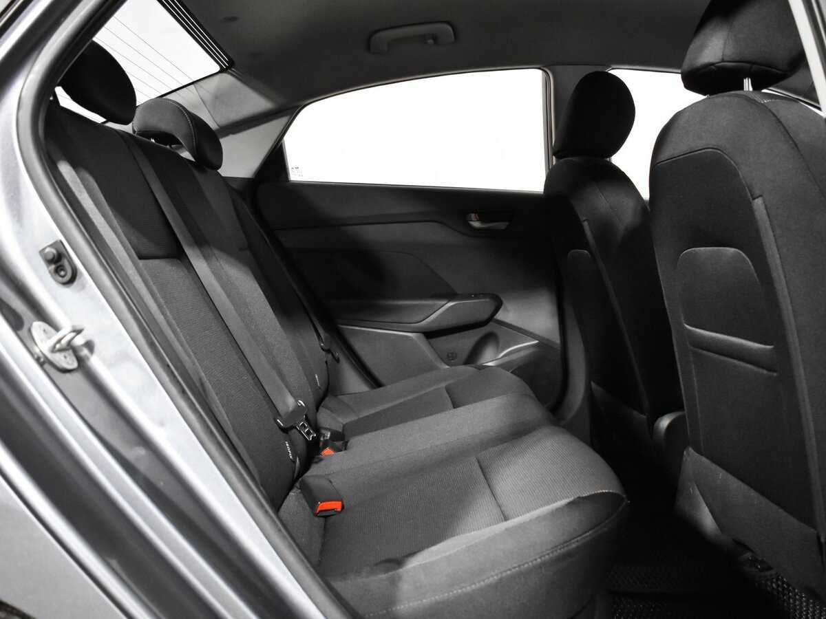 Купить Hyundai Solaris с пробегом. Фото: #9