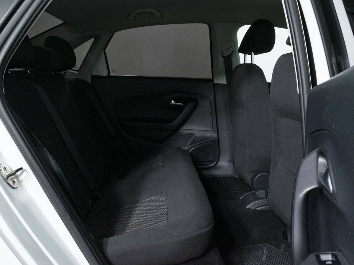 Купить Volkswagen Polo с пробегом. Фото: #9