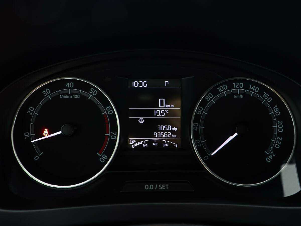 Купить Skoda Rapid с пробегом. Фото: #13