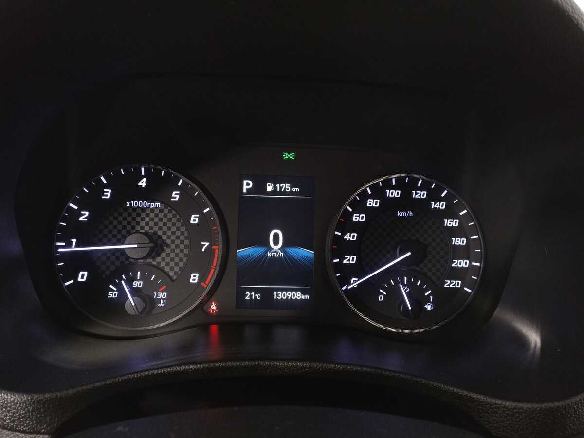 Купить Hyundai Solaris с пробегом. Фото: #11