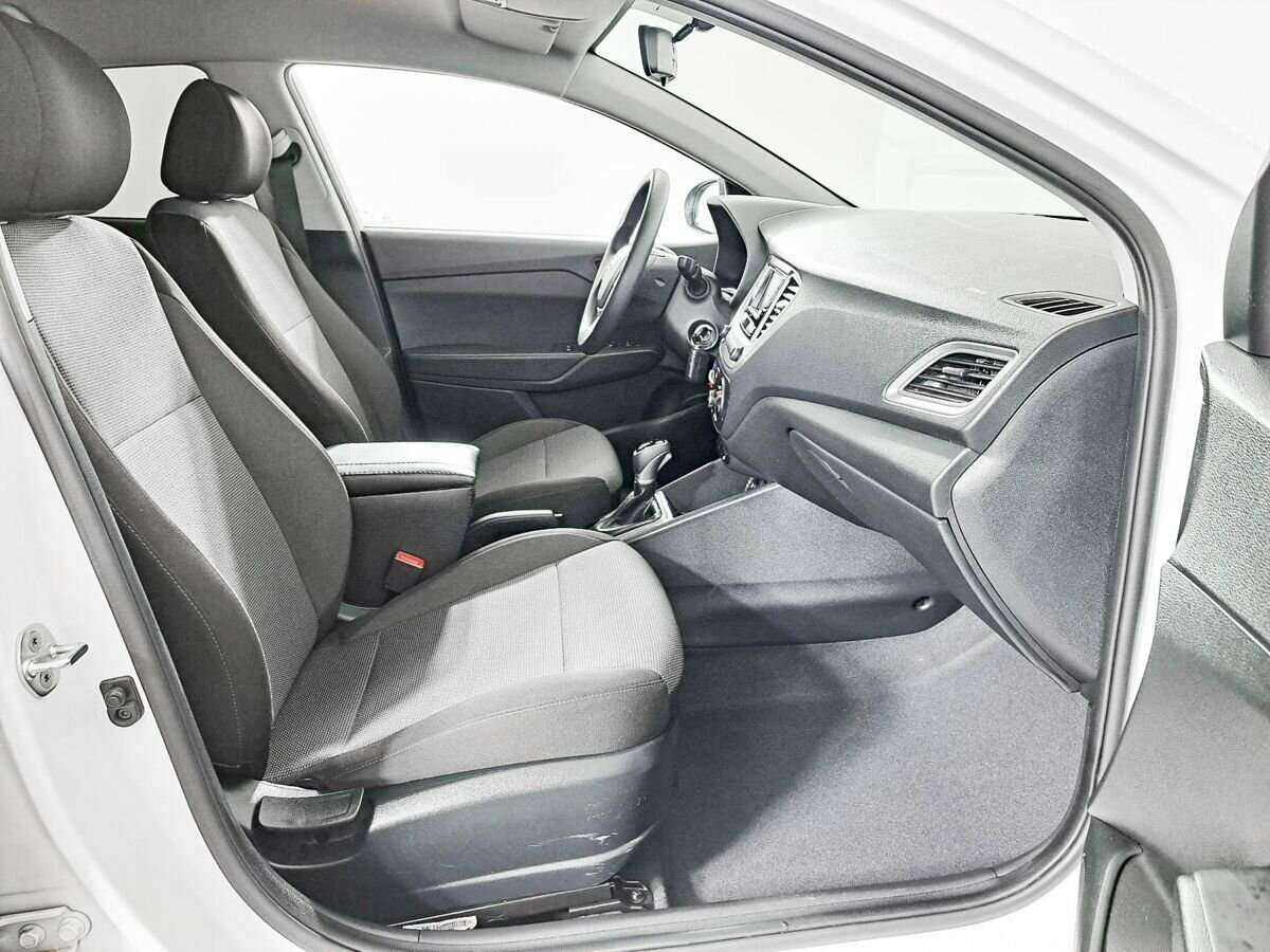 Купить Hyundai Solaris с пробегом. Фото: #8
