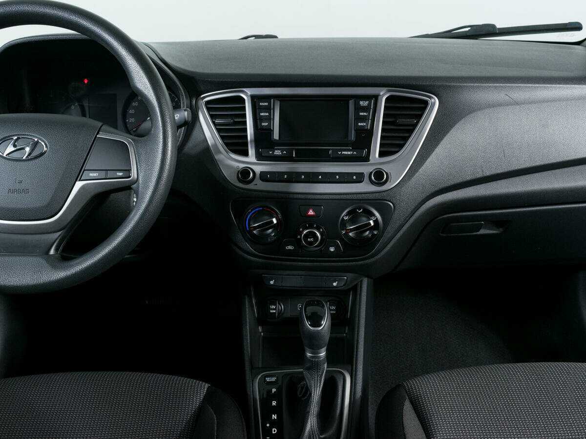 Купить Hyundai Solaris с пробегом. Фото: #7