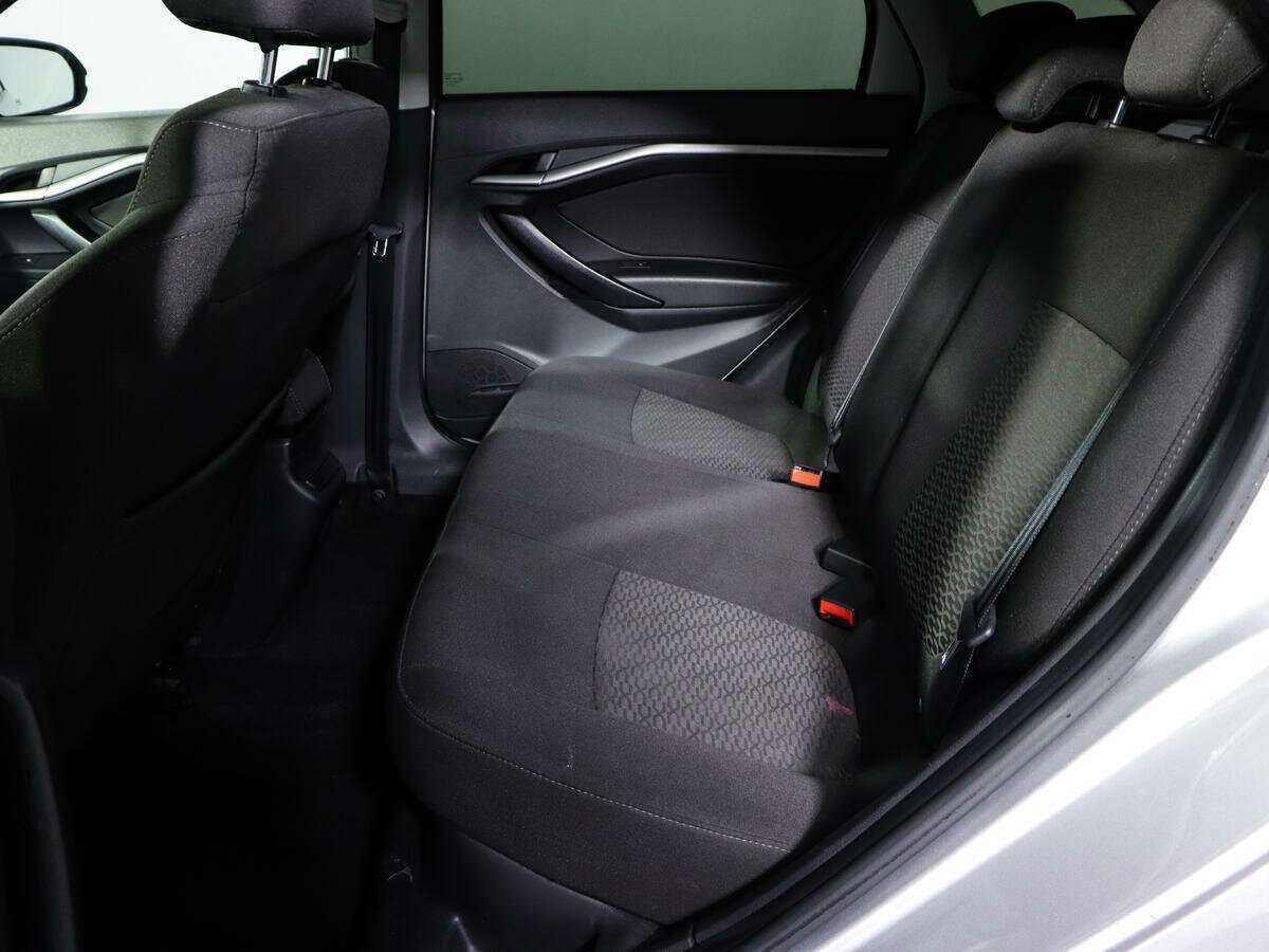 Купить Lada (ВАЗ) Vesta с пробегом. Фото: #7