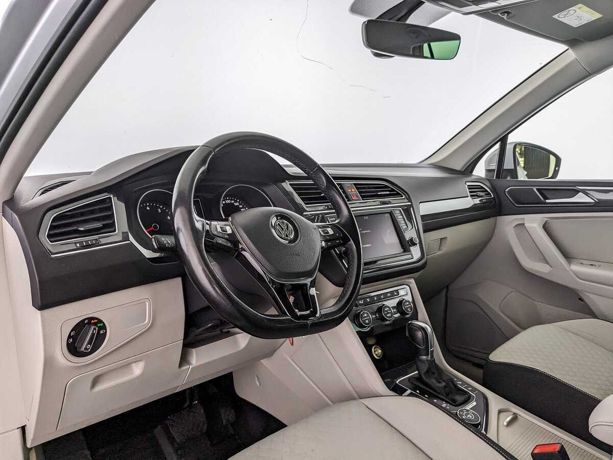 Купить Volkswagen Tiguan с пробегом. Фото: #15