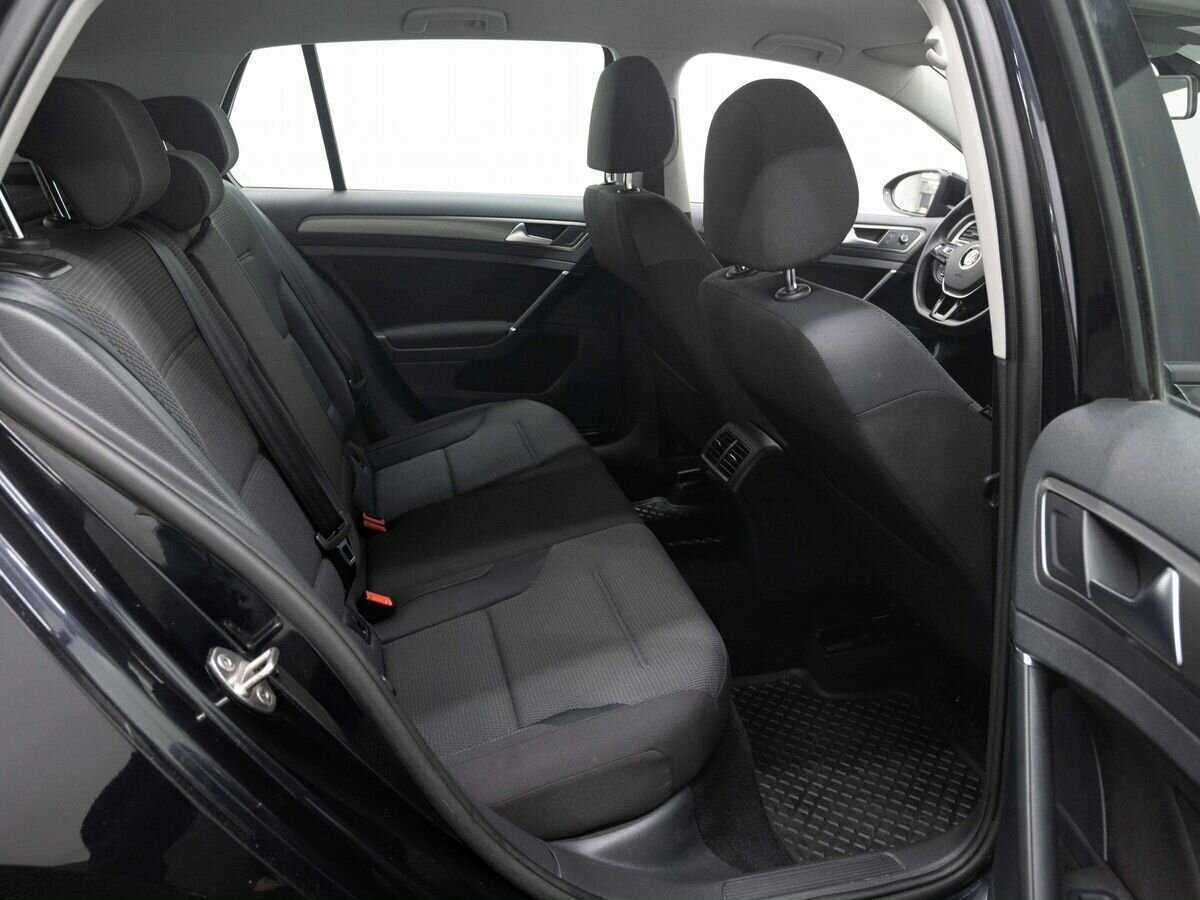 Купить Volkswagen Golf с пробегом. Фото: #11