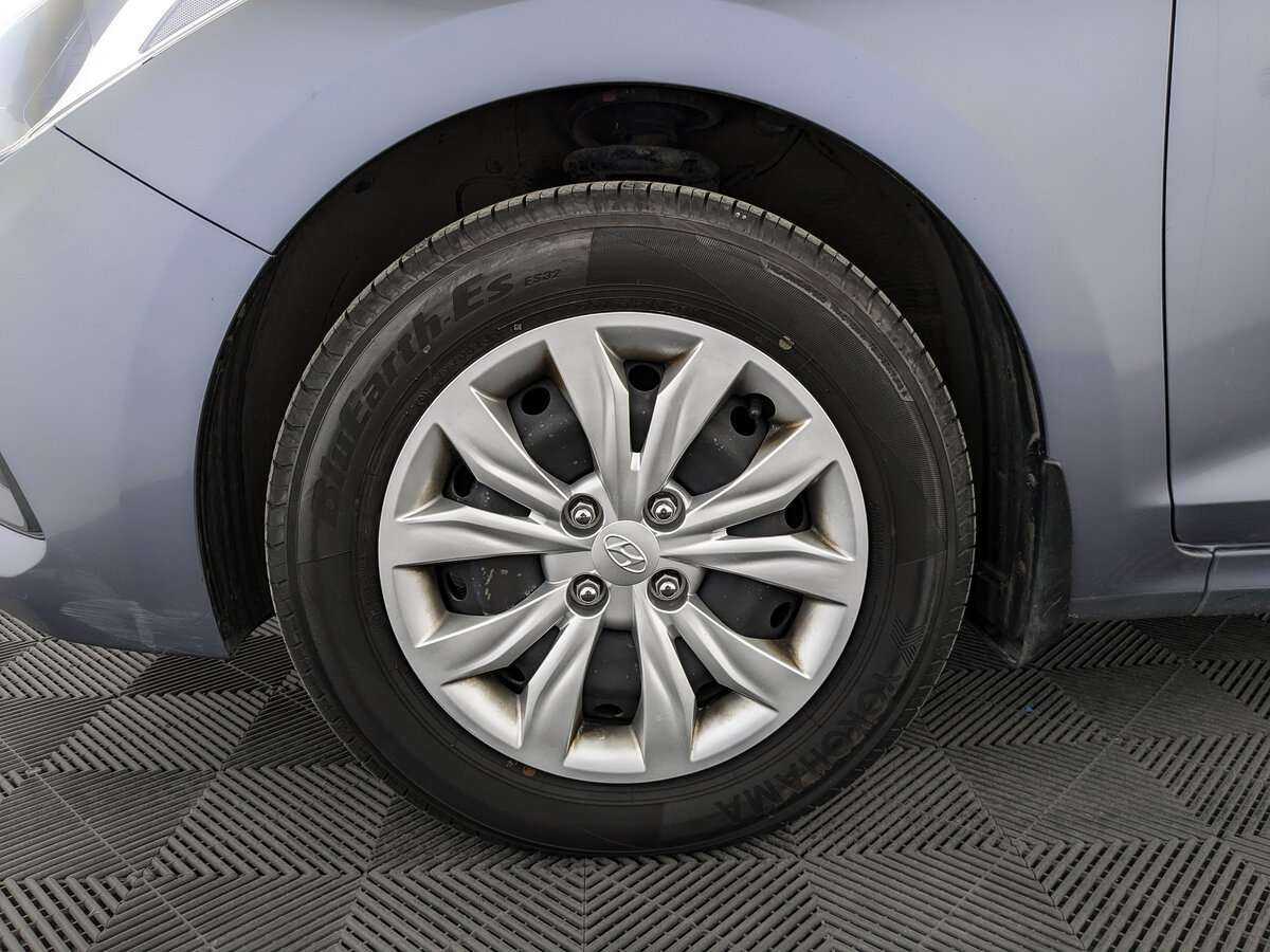 Купить Hyundai Solaris с пробегом. Фото: #11