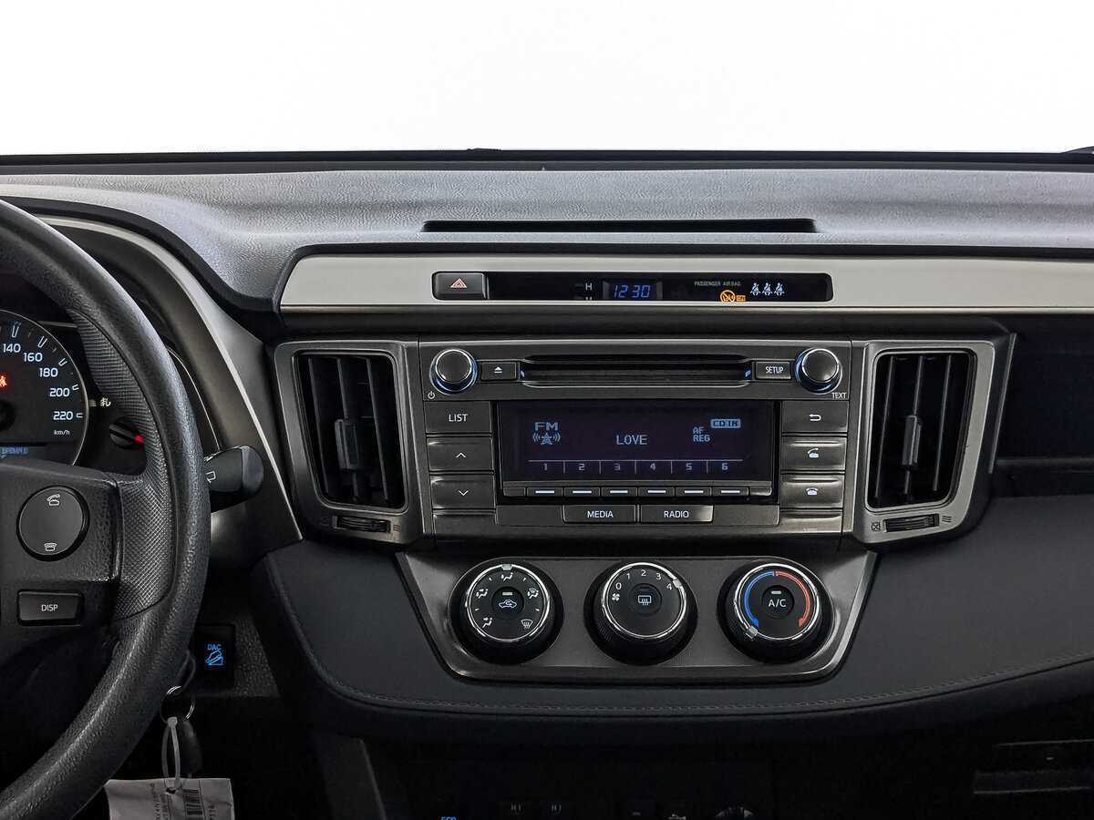 Купить Toyota RAV4 с пробегом. Фото: #16