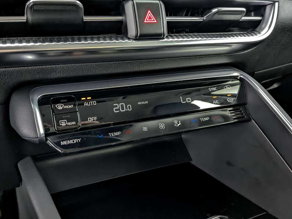 Купить Kia K5 с пробегом. Фото: #20