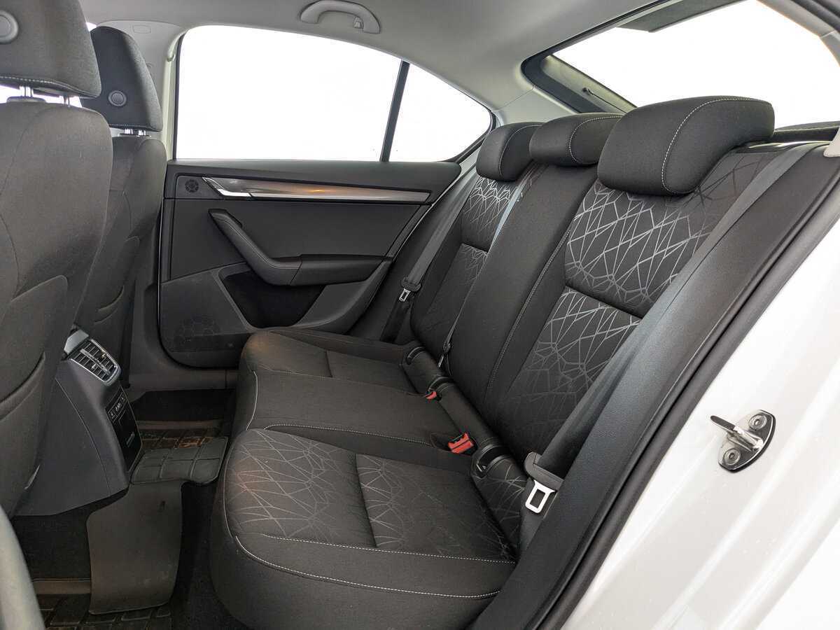 Купить Skoda Octavia с пробегом. Фото: #17