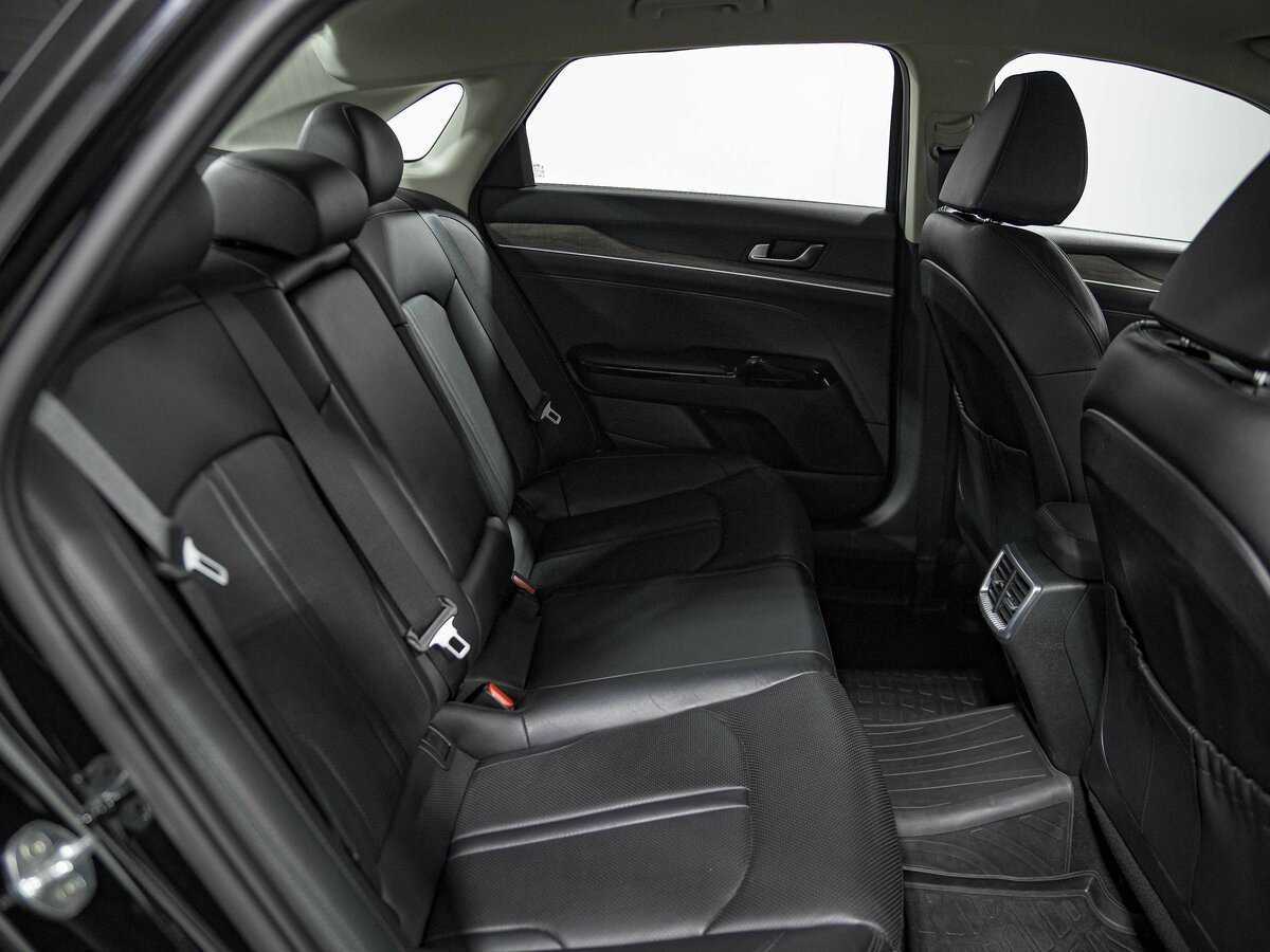 Купить Kia K5 с пробегом. Фото: #16