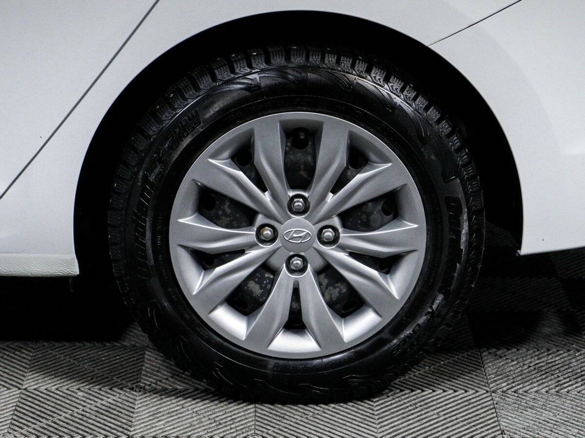 Купить Hyundai Solaris с пробегом. Фото: #13