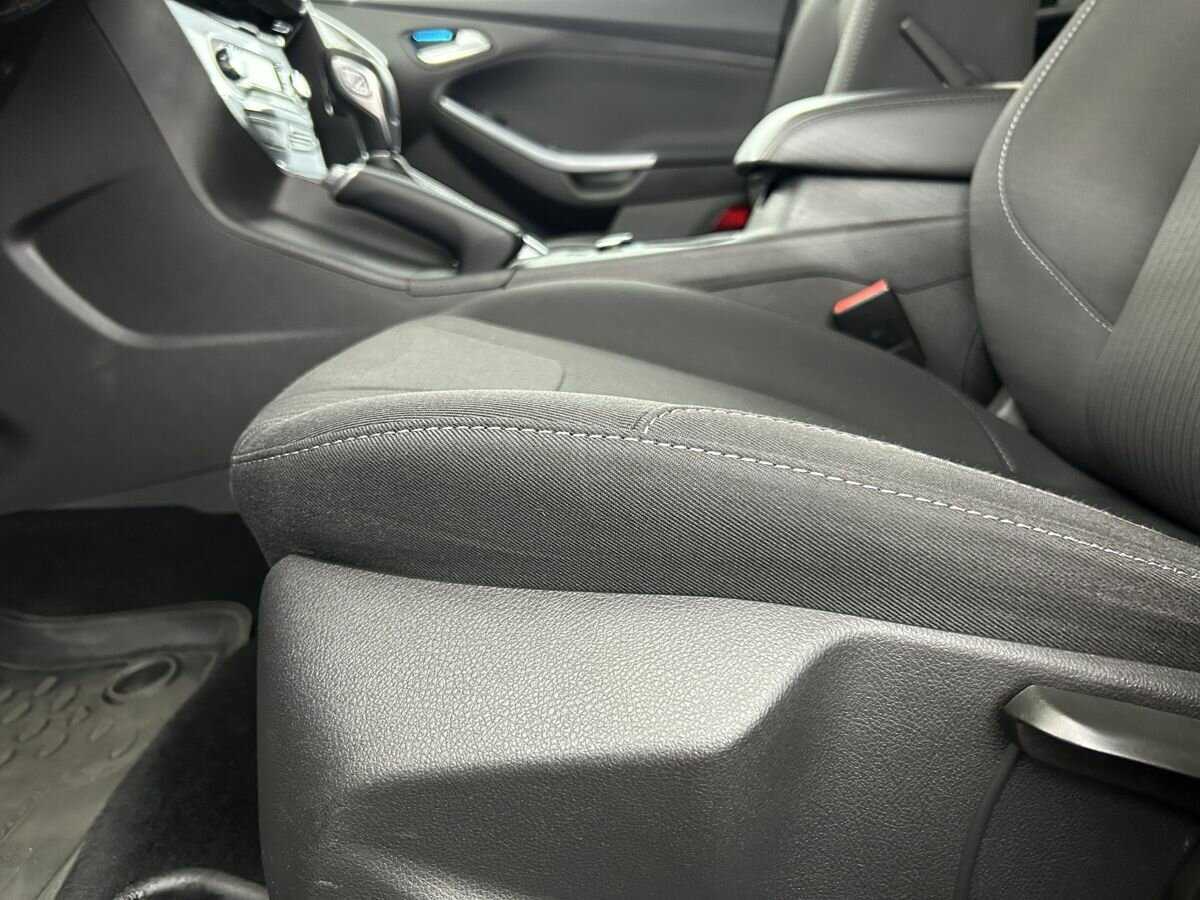 Купить Ford Focus с пробегом. Фото: #9