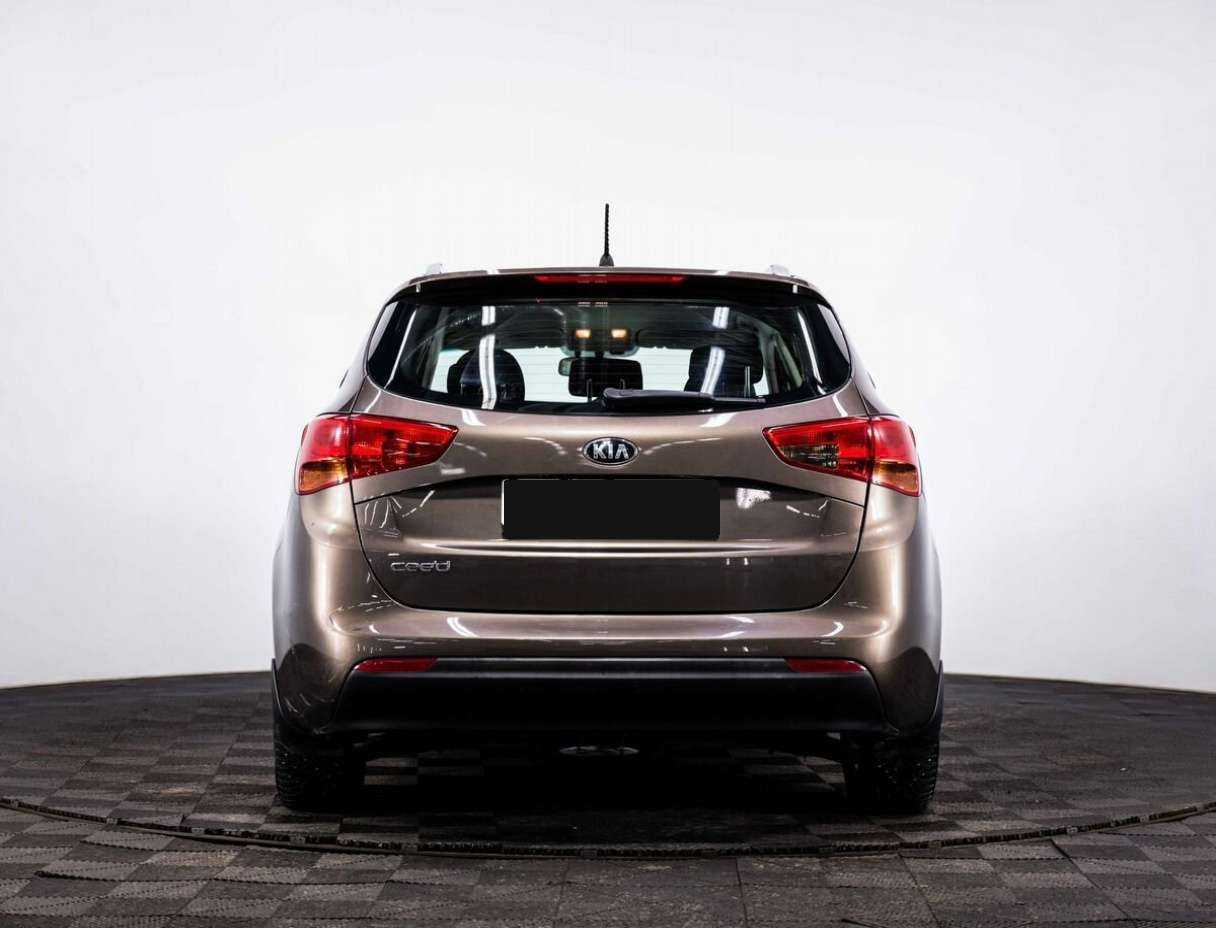 Купить Kia Ceed с пробегом. Фото: #4