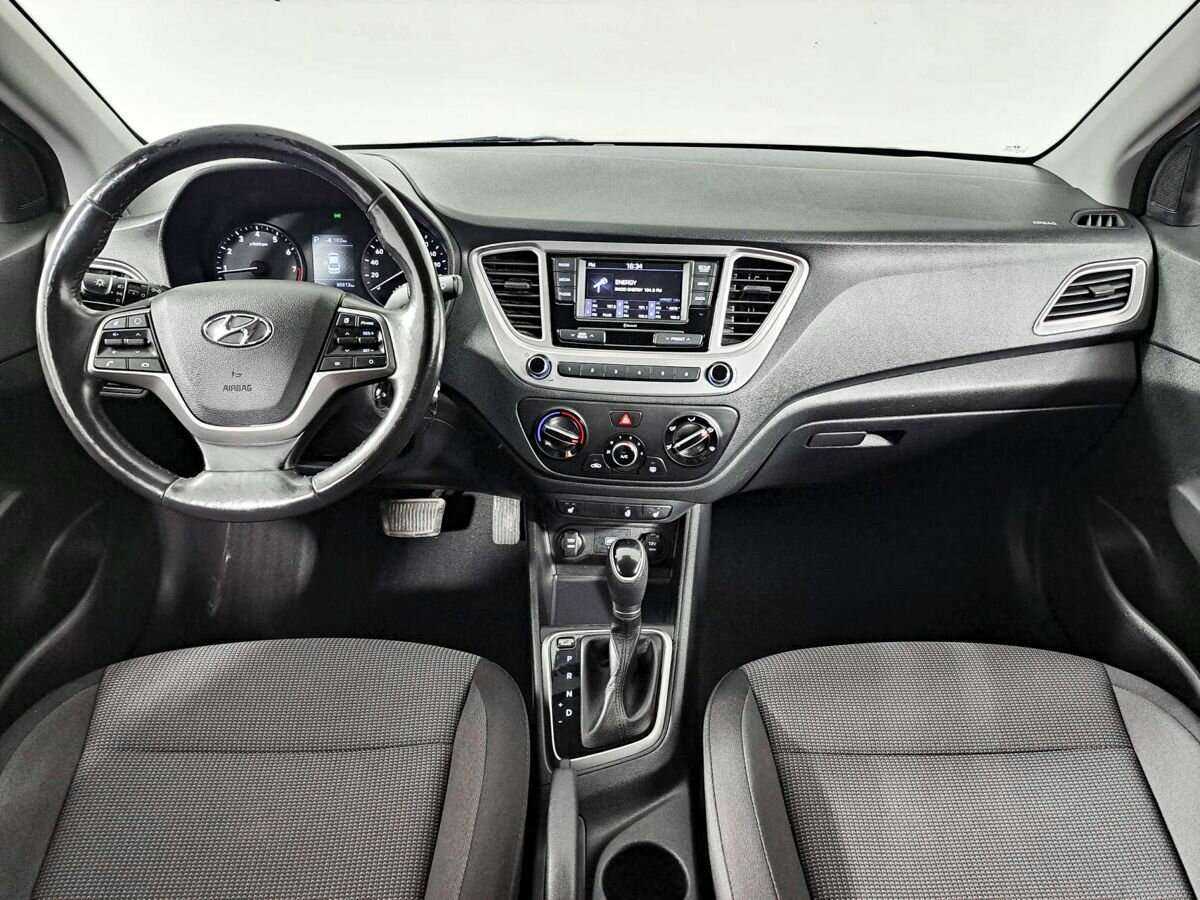 Купить Hyundai Solaris с пробегом. Фото: #11