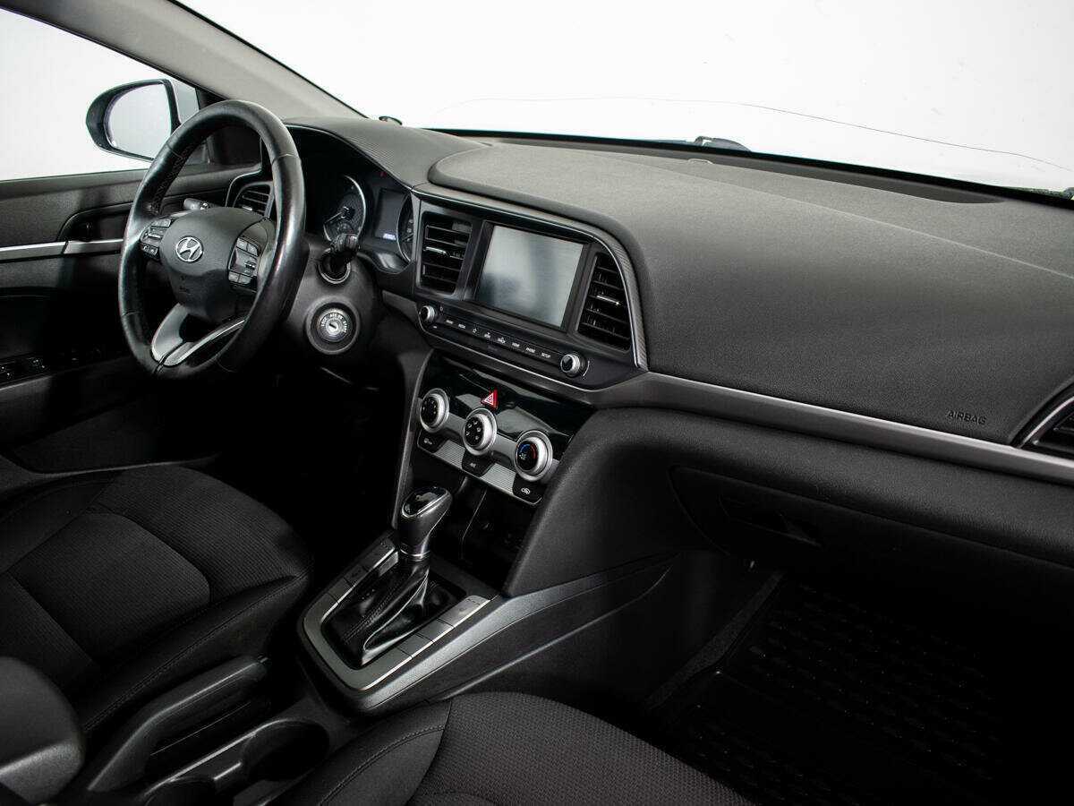 Купить Hyundai Elantra с пробегом. Фото: #8