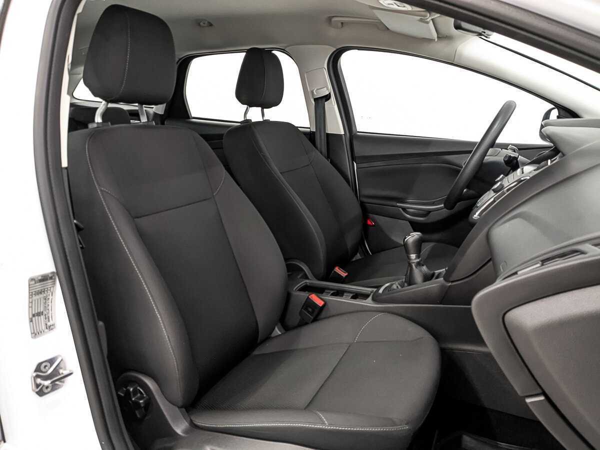 Купить Ford Focus с пробегом. Фото: #21