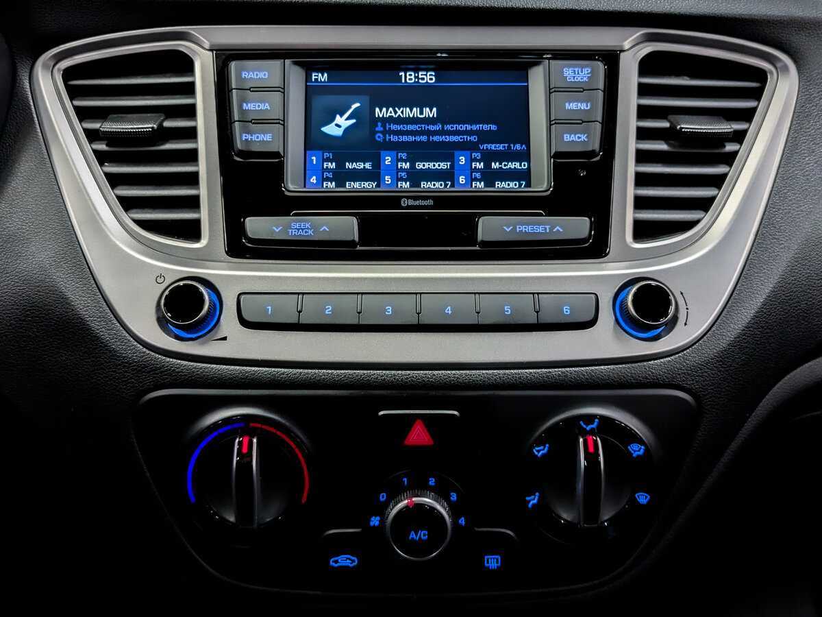 Купить Hyundai Solaris с пробегом. Фото: #14