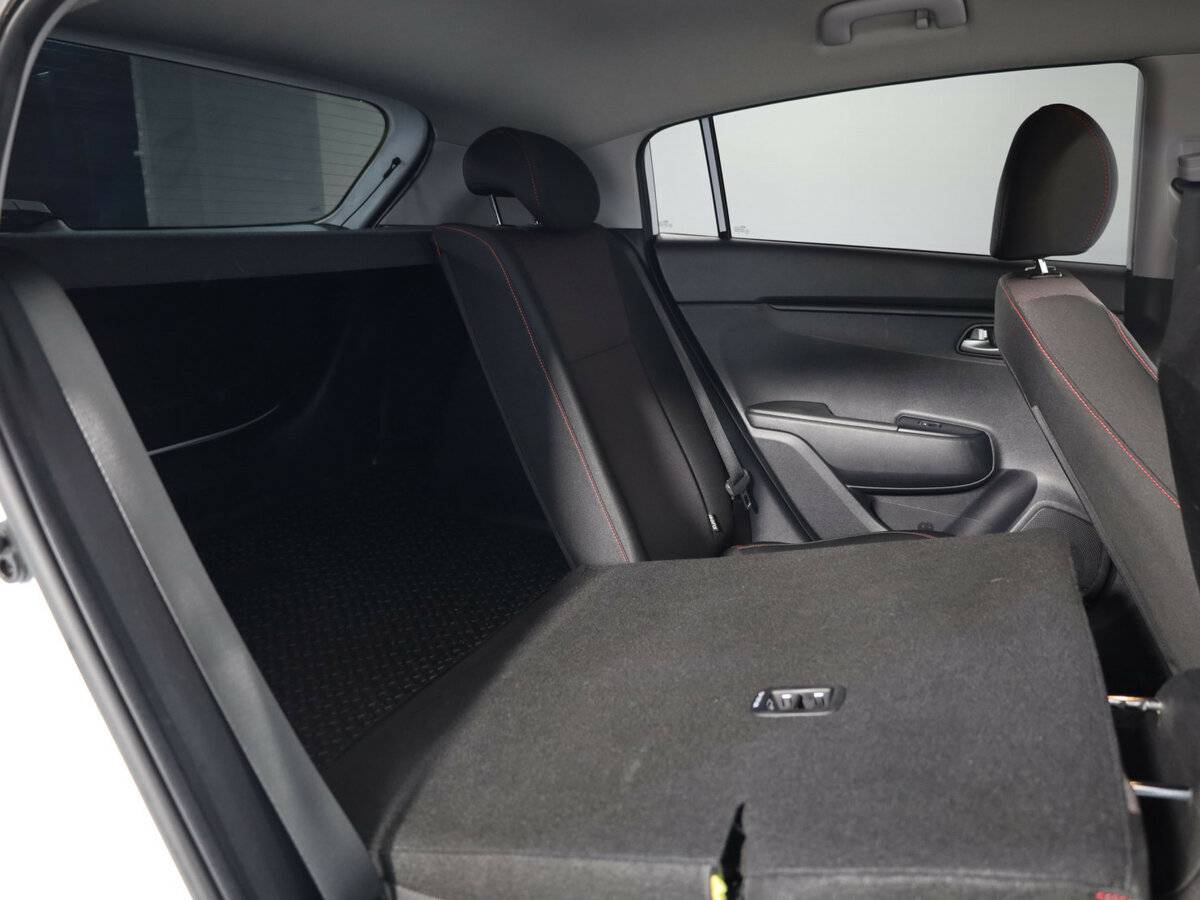 Купить Kia Rio с пробегом. Фото: #10