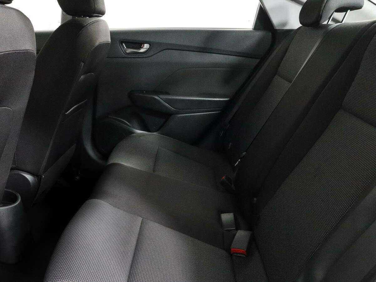 Купить Hyundai Solaris с пробегом. Фото: #7