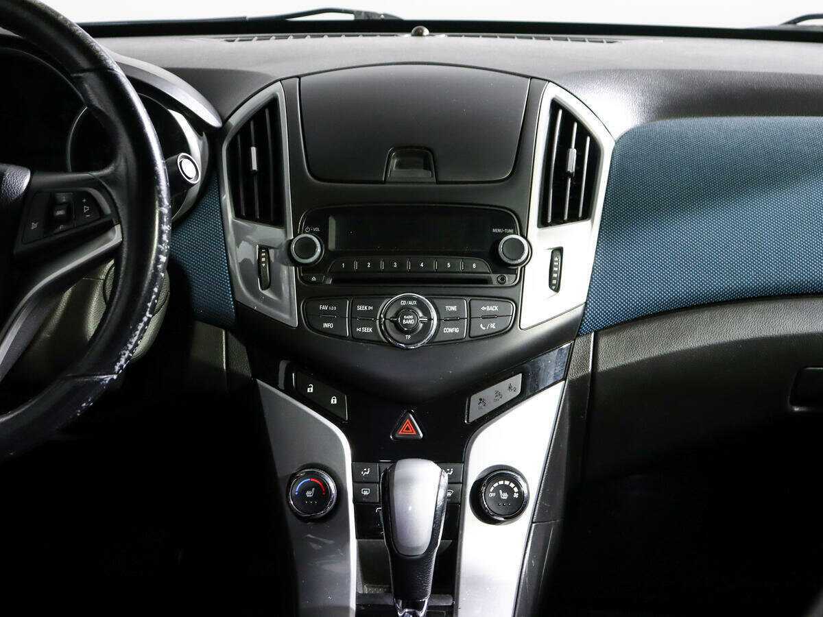 Купить Chevrolet Cruze с пробегом. Фото: #10