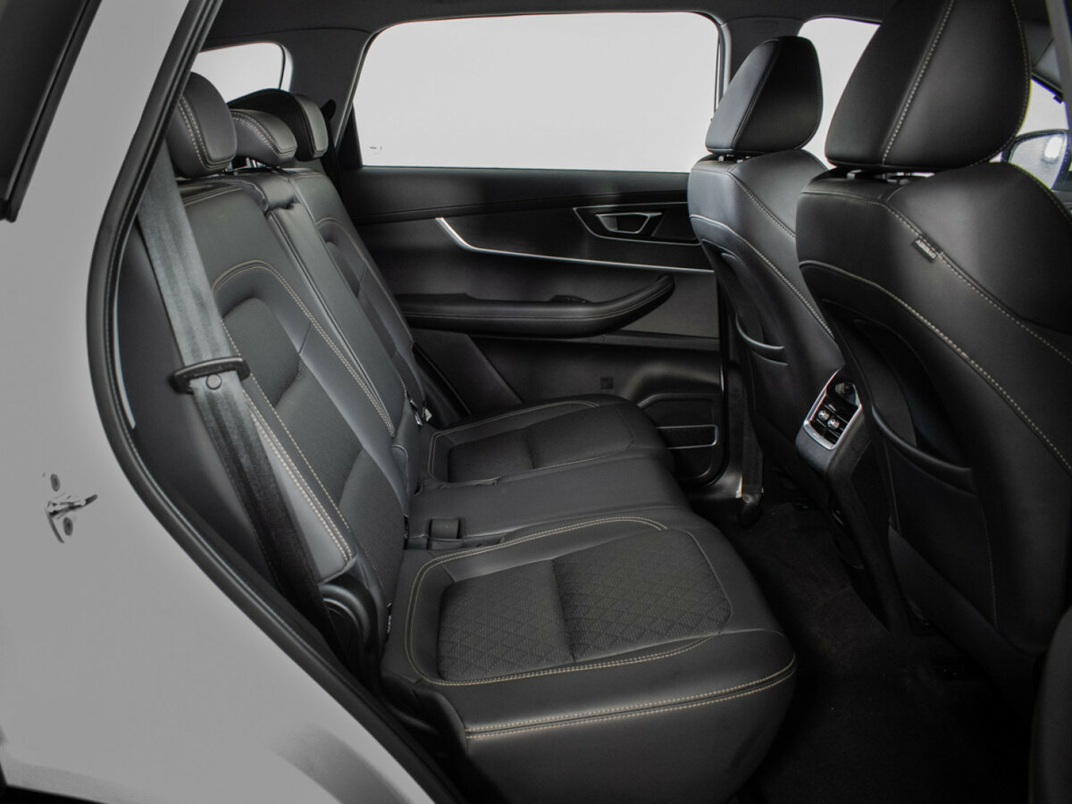 Купить Chery Tiggo 8 с пробегом. Фото: #6