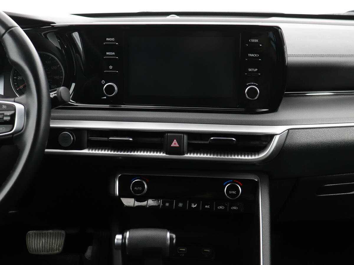 Купить Kia K5 с пробегом. Фото: #13