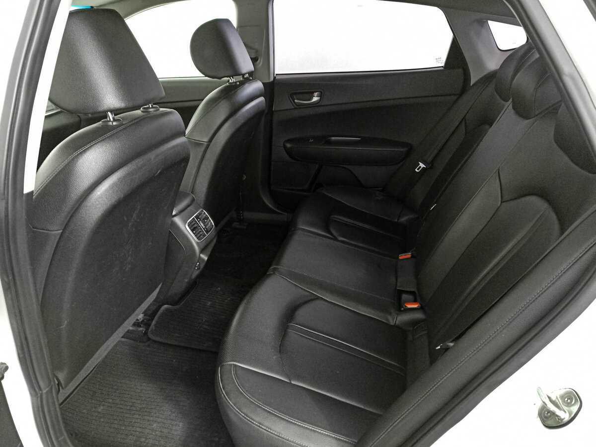 Купить Kia K5 с пробегом. Фото: #11