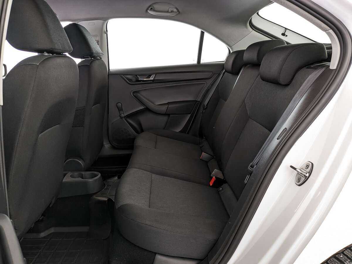 Купить Skoda Rapid с пробегом. Фото: #13