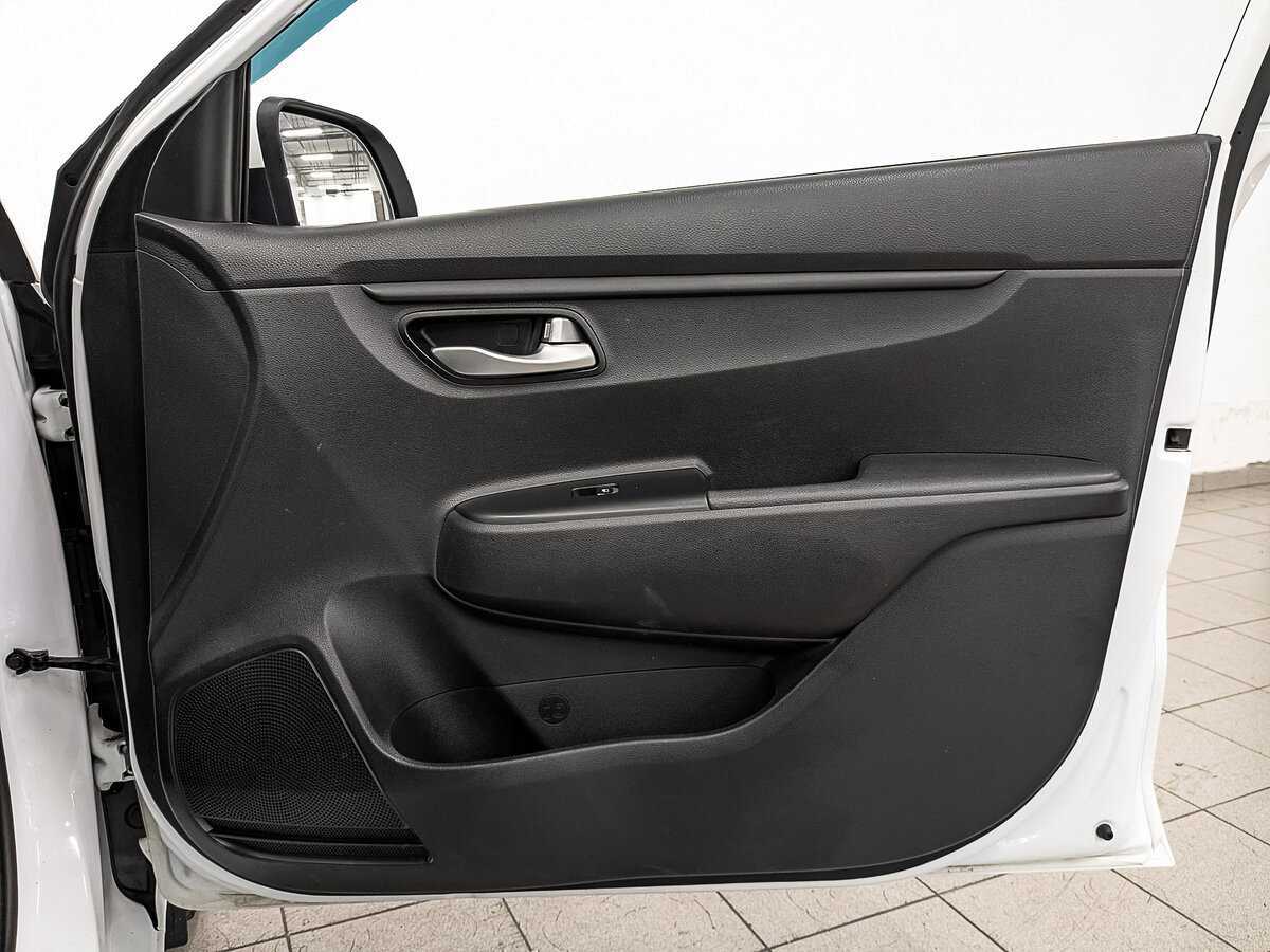 Купить Kia Rio с пробегом. Фото: #23
