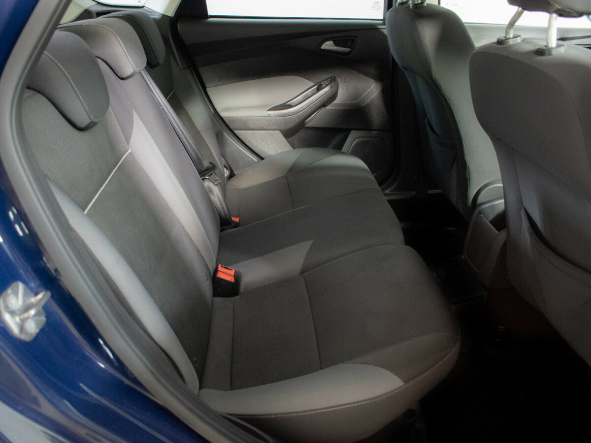 Купить Ford Focus с пробегом. Фото: #9