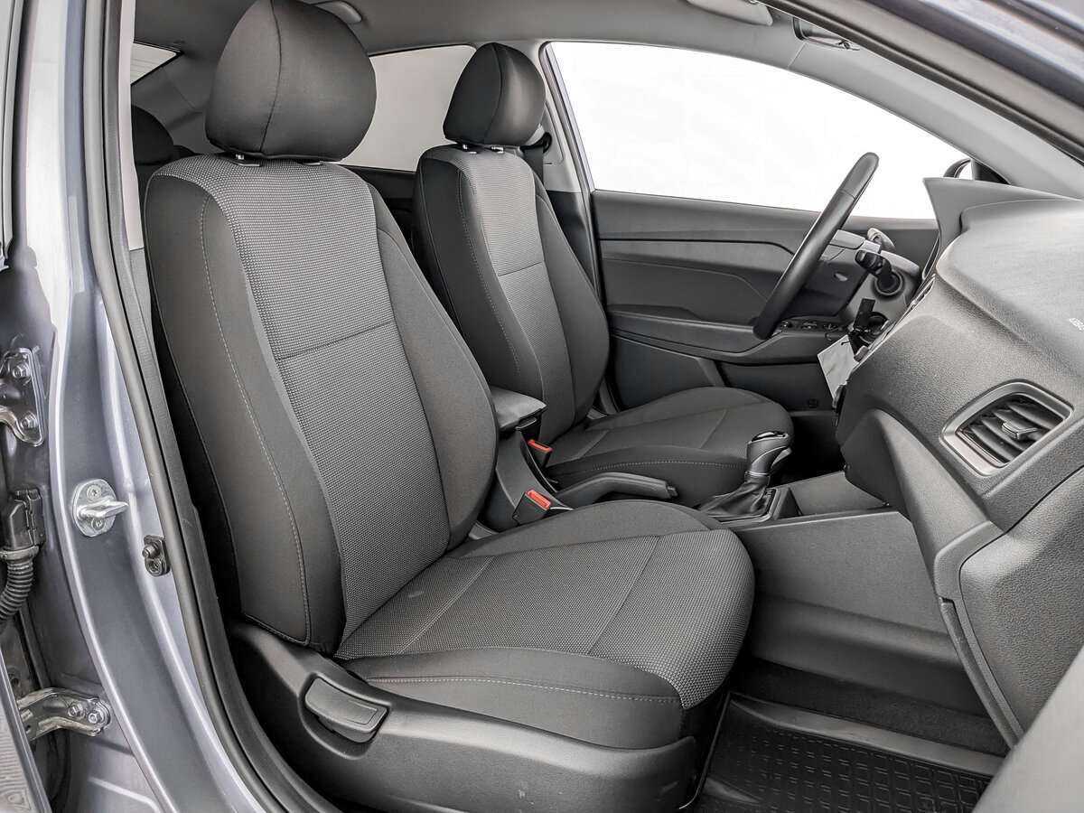 Купить Hyundai Solaris с пробегом. Фото: #18