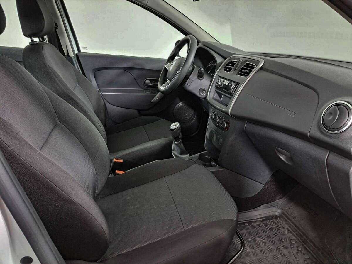 Купить Renault Logan с пробегом. Фото: #8