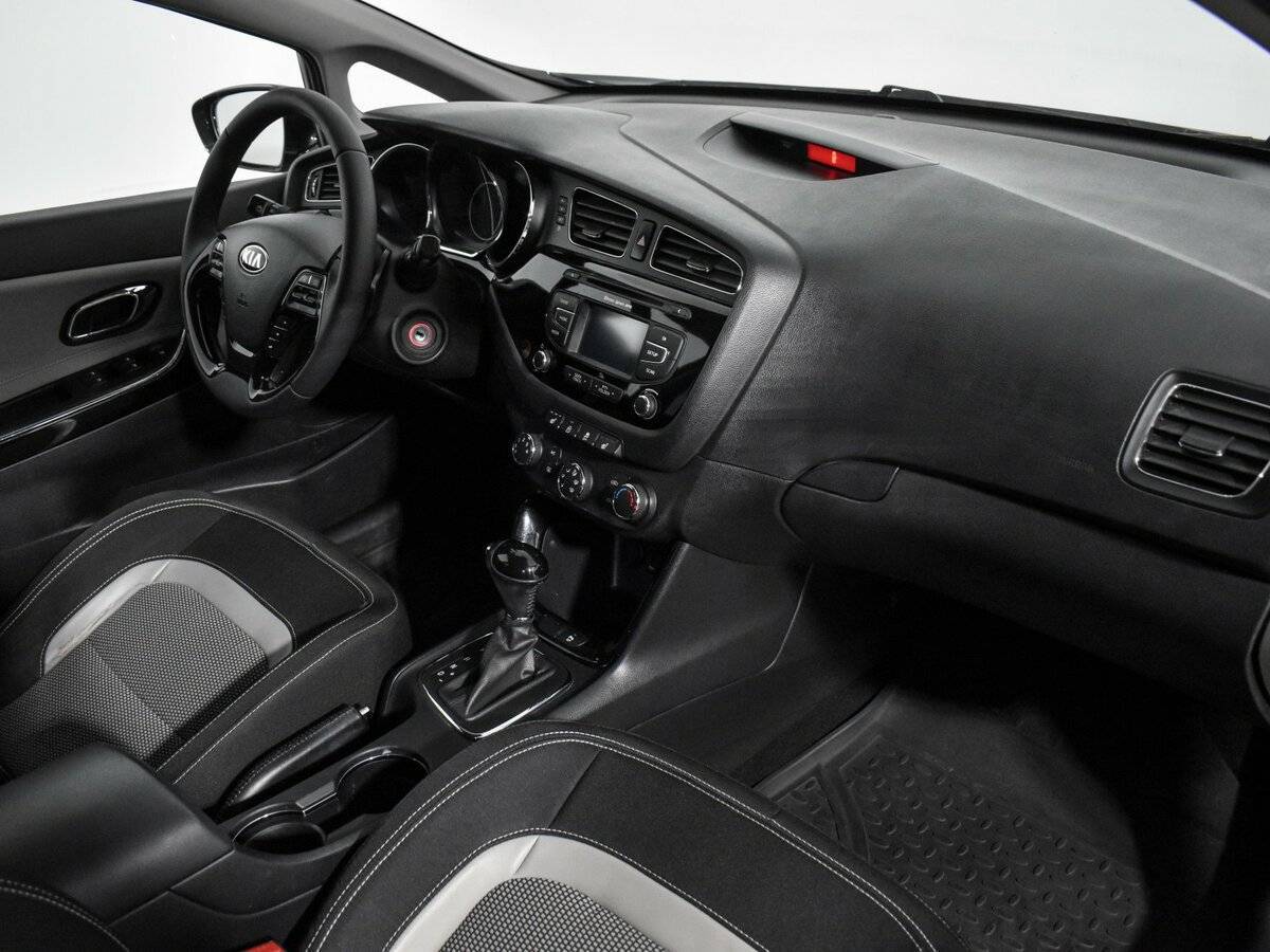 Купить Kia Ceed с пробегом. Фото: #11