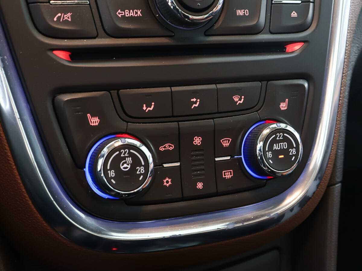 Купить Opel Mokka с пробегом. Фото: #17