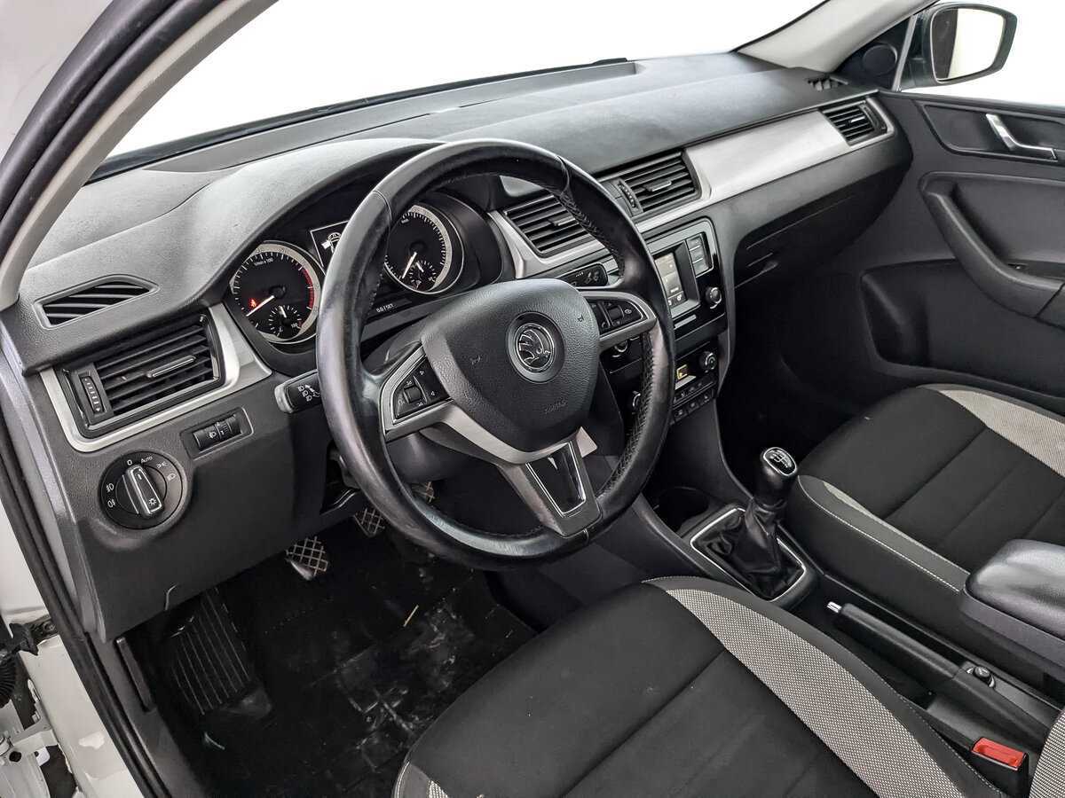 Купить Skoda Rapid с пробегом. Фото: #10