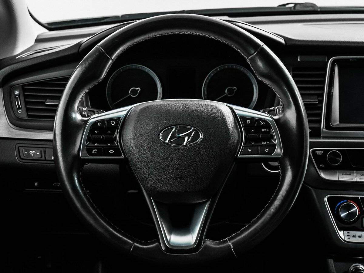 Купить Hyundai Sonata с пробегом. Фото: #11
