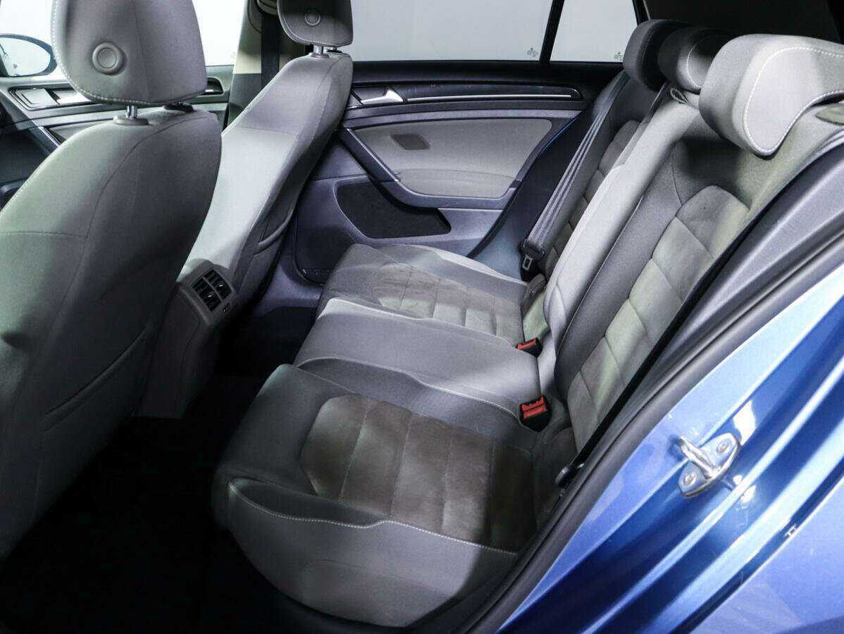 Купить Volkswagen Golf с пробегом. Фото: #9