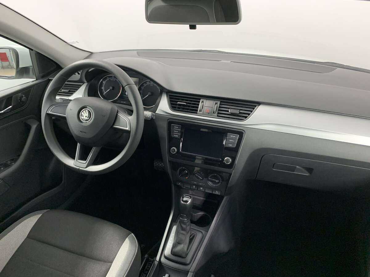 Купить Skoda Rapid с пробегом. Фото: #8