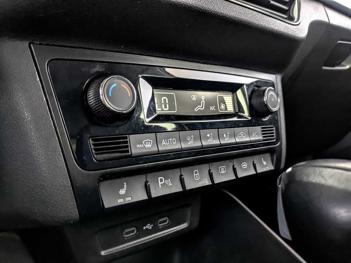 Купить Volkswagen Polo с пробегом. Фото: #16