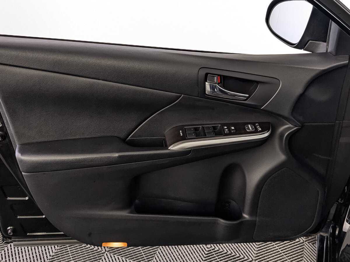 Купить Toyota Camry с пробегом. Фото: #14