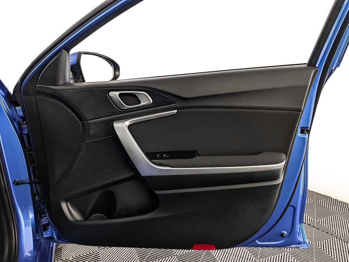 Купить Kia Ceed с пробегом. Фото: #23