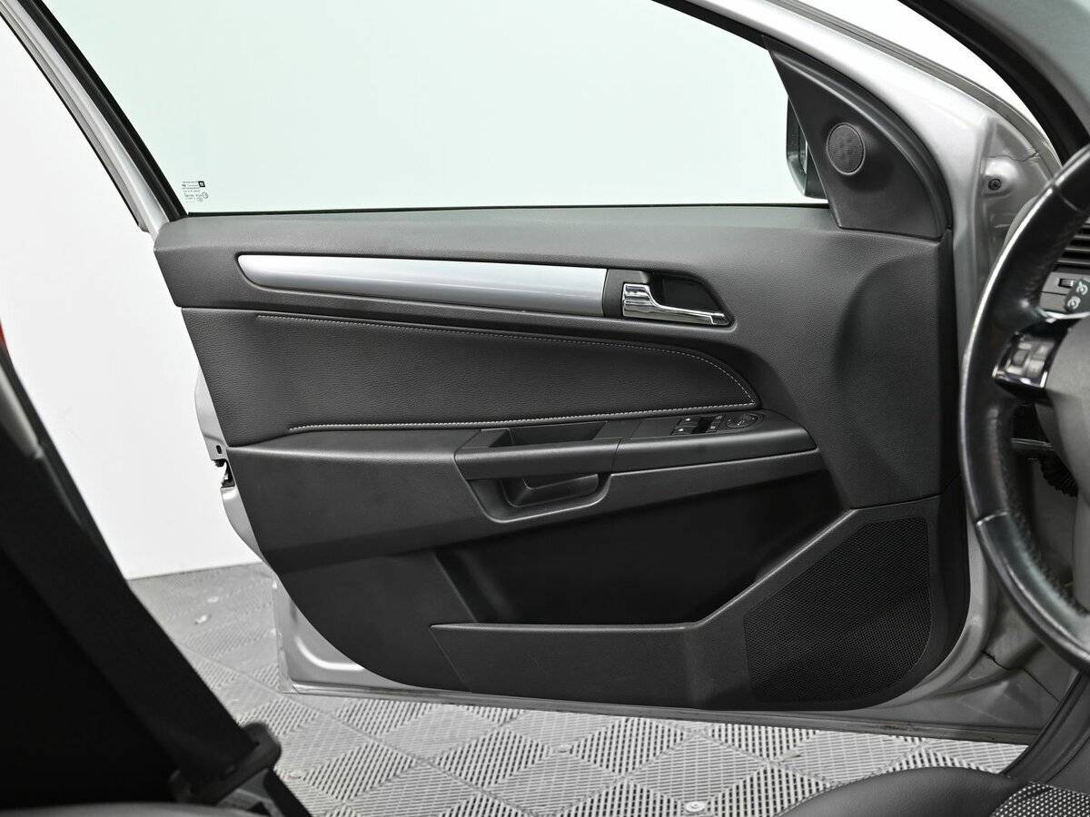 Купить Opel Astra с пробегом. Фото: #6