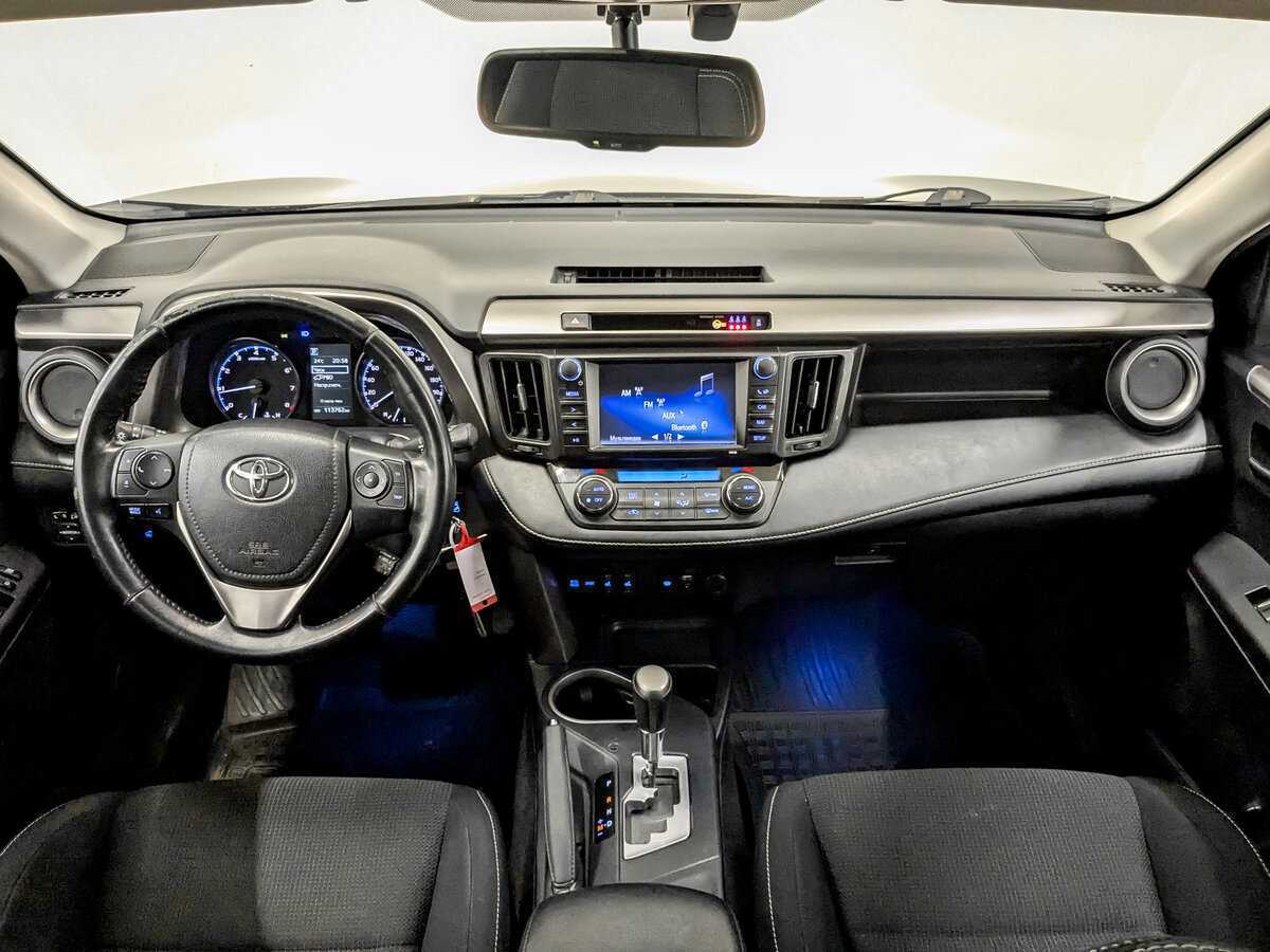 Купить Toyota RAV4 с пробегом. Фото: #13